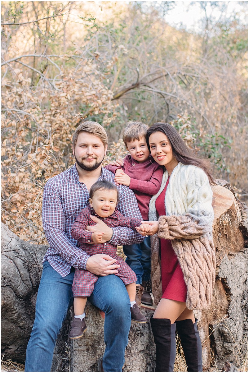 family photos at the oak trail, westlake village trail photos, thousand oaks trail photosession, fall family photos near thousand oaks, fall family outfit ideas, 